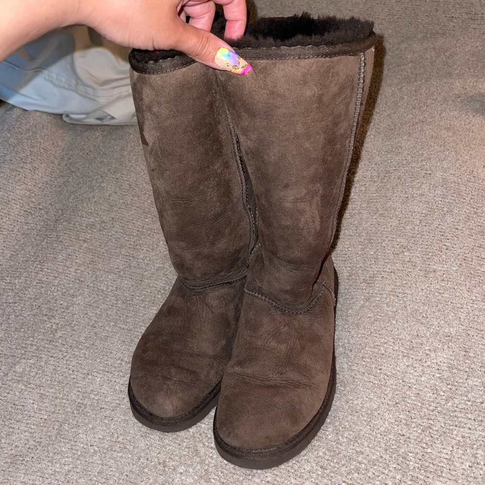 UGG Women’s Classic Tall Boot Chocolate